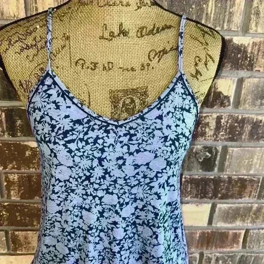 NWOT Love by GAP top - Picture 3 of 8